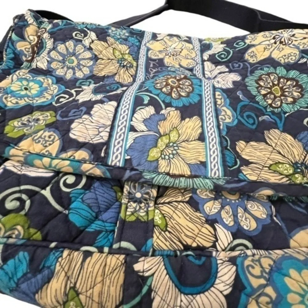 Vera Bradley Blue Messenger Bag Floral Lindsey Laptop Briefcase Book Bag 14x10x4